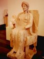 Sitzstatue einer Göttin im Pergamon-Museum